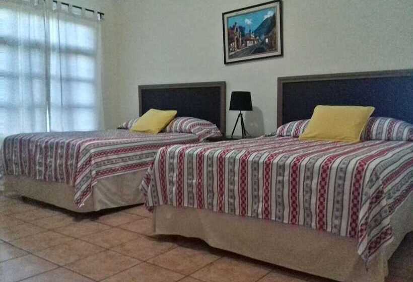 هتل El Pueblito De Don Luis