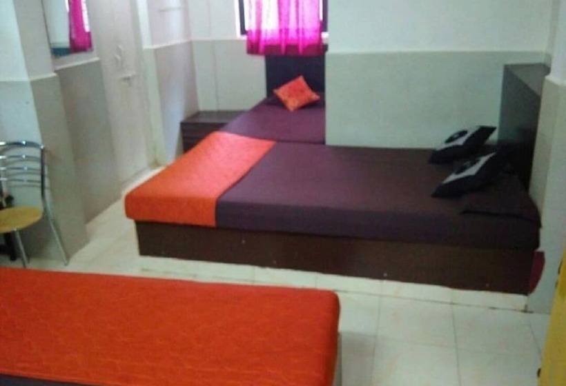 فندق Room Maangta 304   Panaji Goa