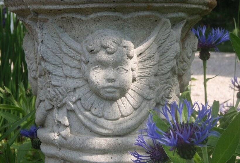 Martha's Vineyard Bed & Breakfast