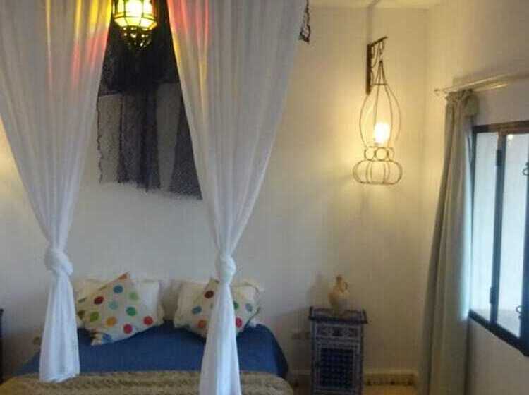 پانسیون Art'gana Lodge