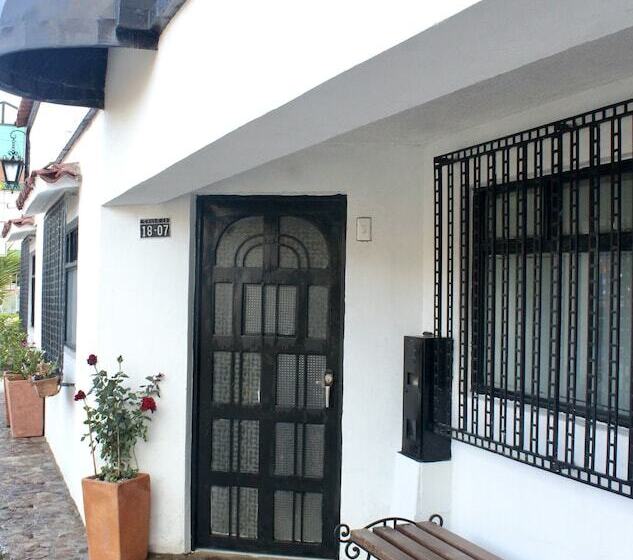 پانسیون Casa De Hospedaje Vivaio