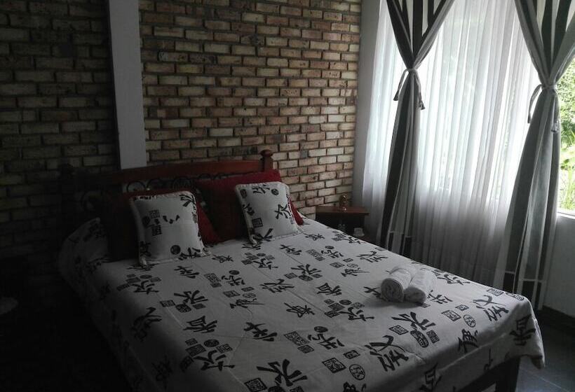 پانسیون Espectacular Chalet Con Piscina