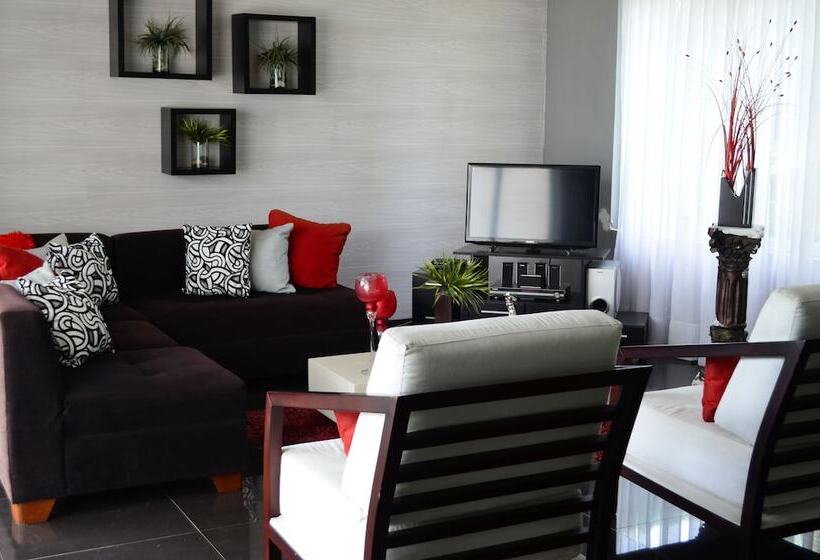 پانسیون Espectacular Chalet Con Piscina