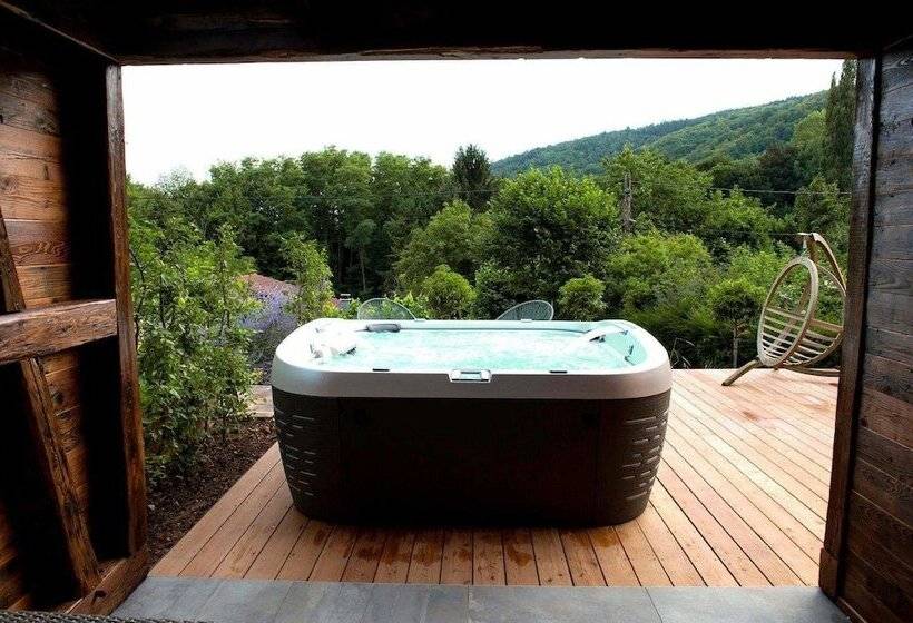 بنسيون Le B. Cottage