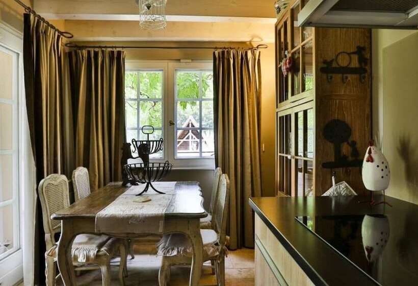 بنسيون Le B. Cottage