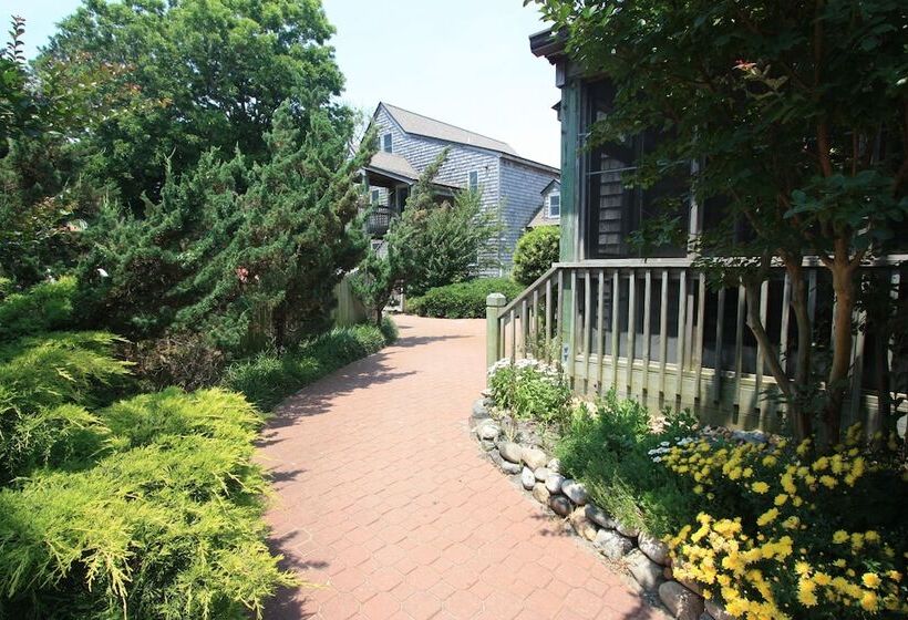 ベッドアンドブレックファースト Courtyard Villas On Silver Lake Harbor