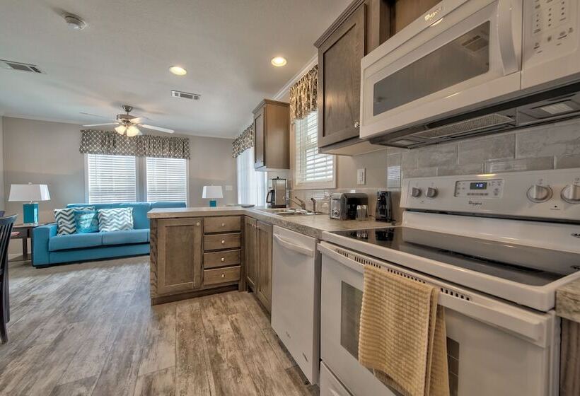 ホテル Grove Ridge Rv Resort