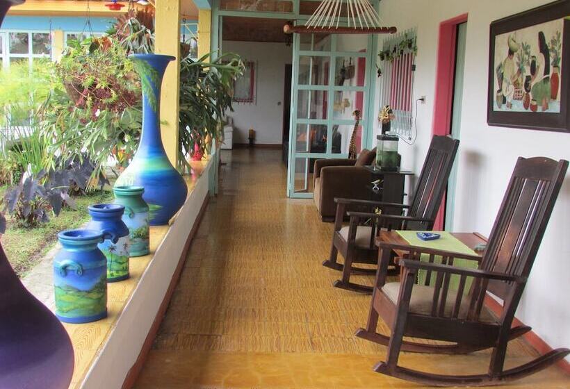 هتل Hacienda Tierra Verde