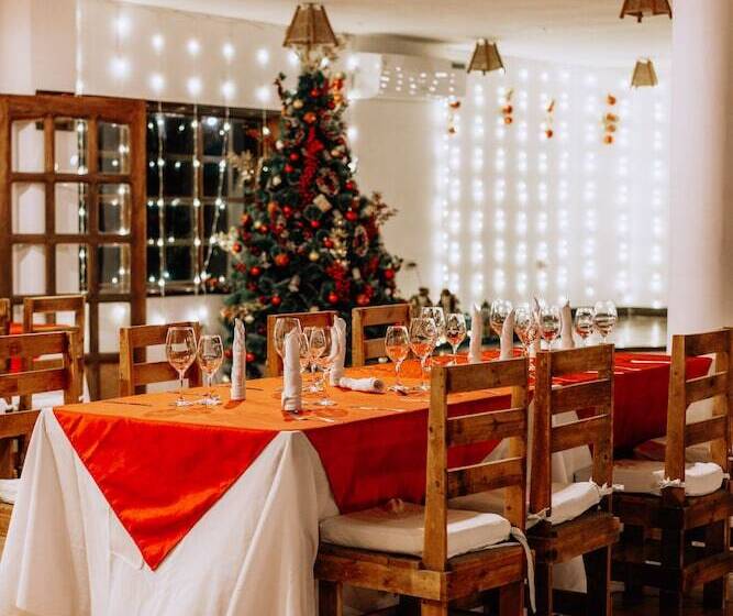 هتل Oceanic Hosteria Y Restaurante