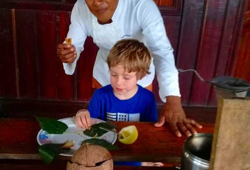 فندق Tapir Lodge