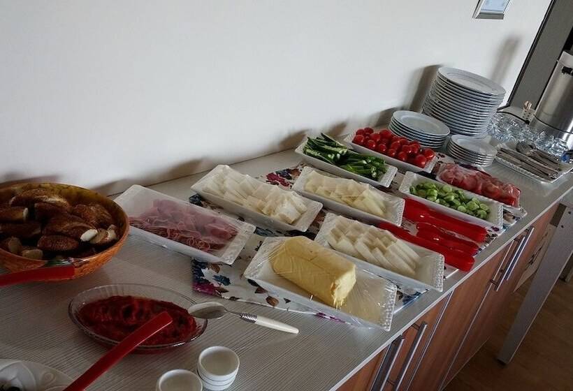 هتل Tuzcuoglu Pansiyon