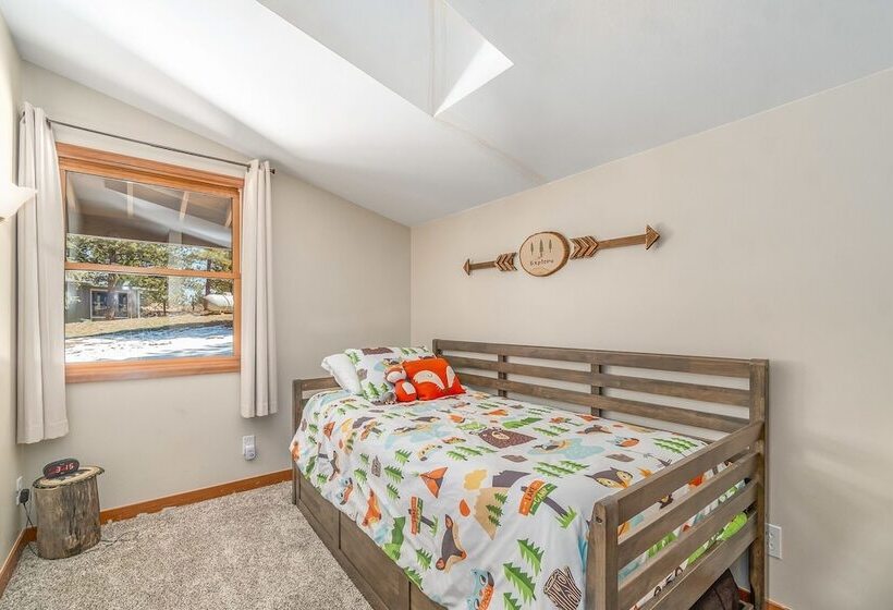 Lazy Elk Retreat   3 Br Cabin