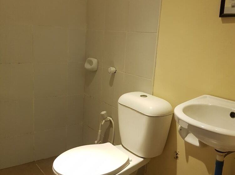 فندق Miami Heat Beach Resort