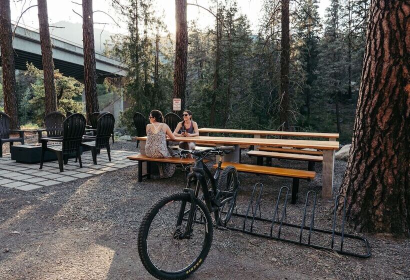 مُتل Loge Leavenworth Riverside