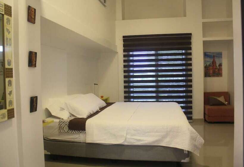 پانسیون Chawpi Lodge