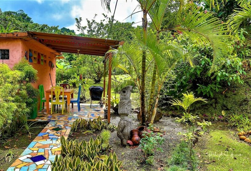 پانسیون Encantada Guest House: Spectacular View & Excellent Reviews