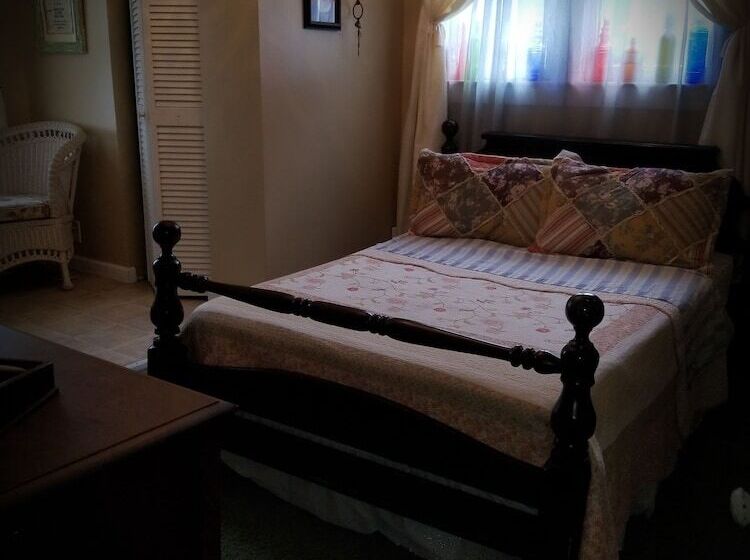 ペンション Hatfield Mccoy House Inn