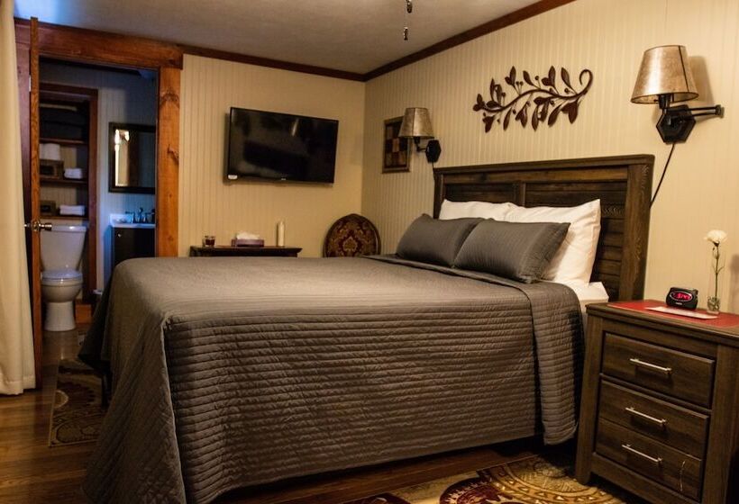 펜션 Hocking Hills Inn