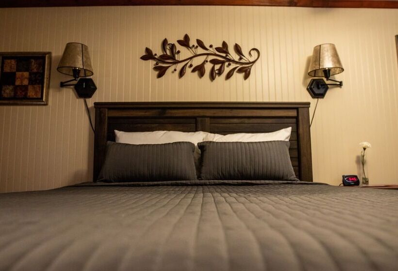 펜션 Hocking Hills Inn