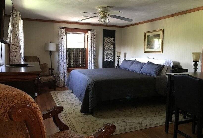 펜션 Hocking Hills Inn