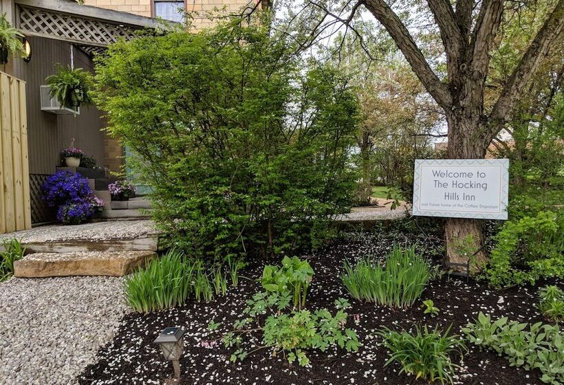 펜션 Hocking Hills Inn