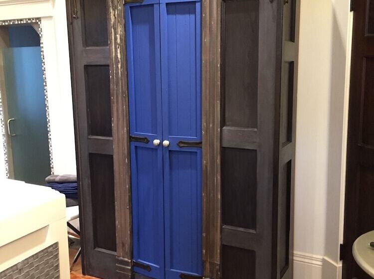 פנסיון John Thomas Bed And Bath