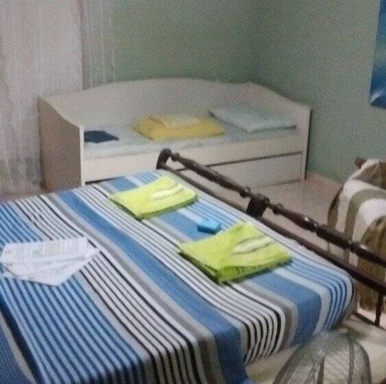 Saqua Beach Hostel