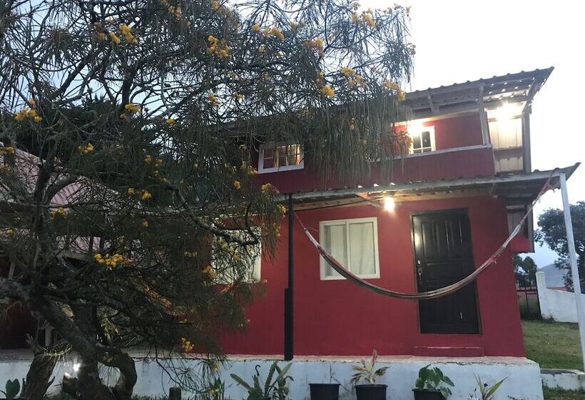 צימר La Petite Maison Cabañas & Hostal
