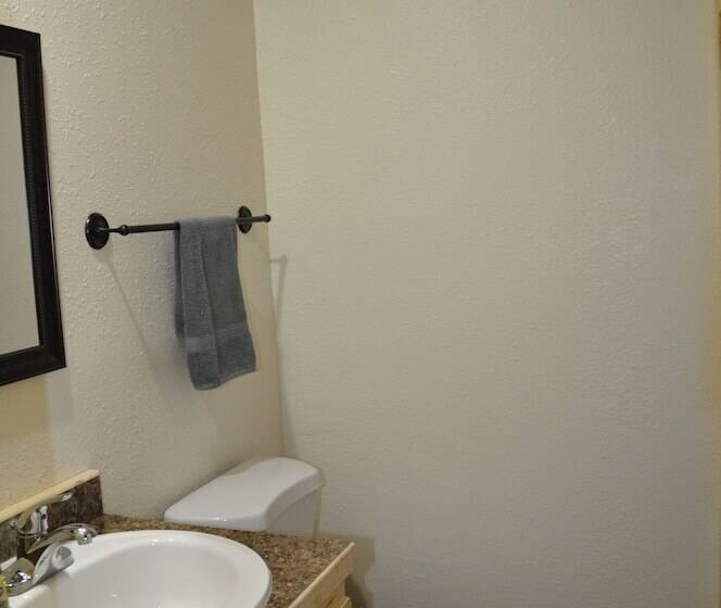 Chinook Cabins & Rv Park