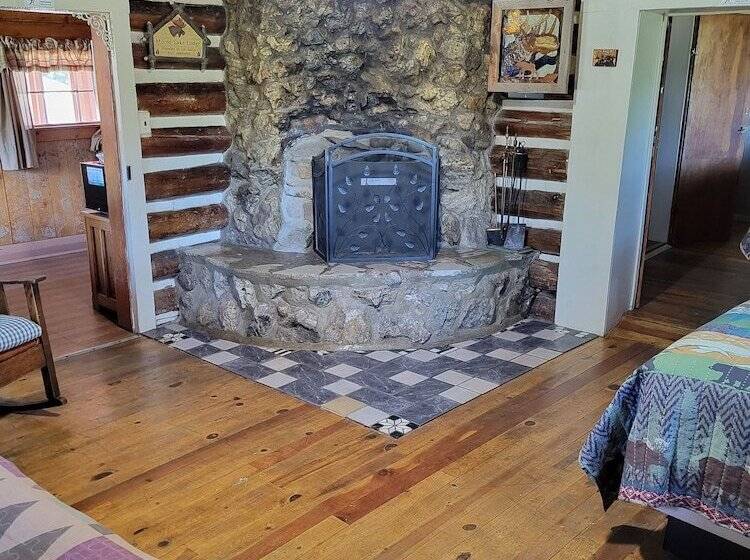 Chinook Cabins & Rv Park