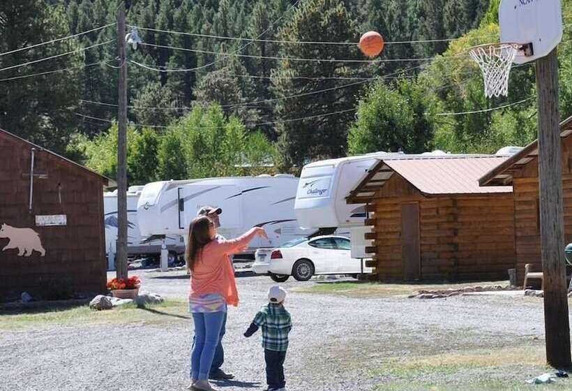 Chinook Cabins & Rv Park