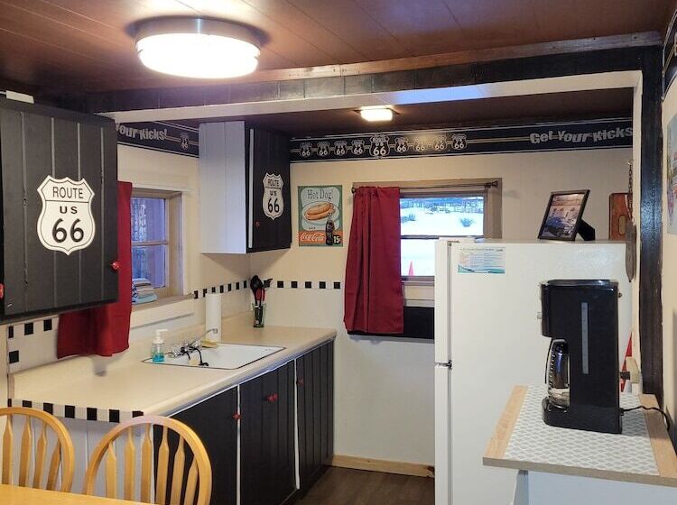 Chinook Cabins & Rv Park