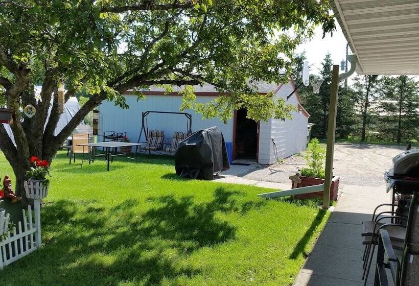Drake Motel