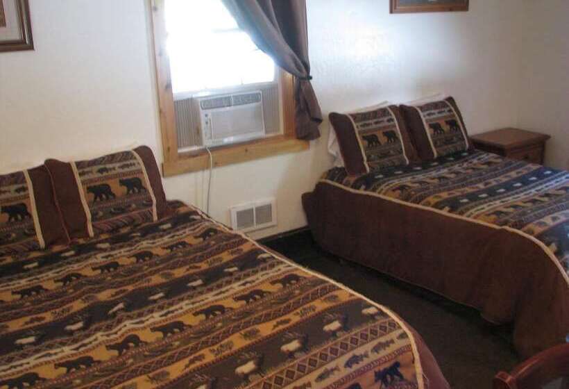 Evergreen Motel