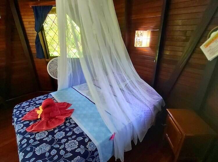 هتل Bungalows Aché Cahuita