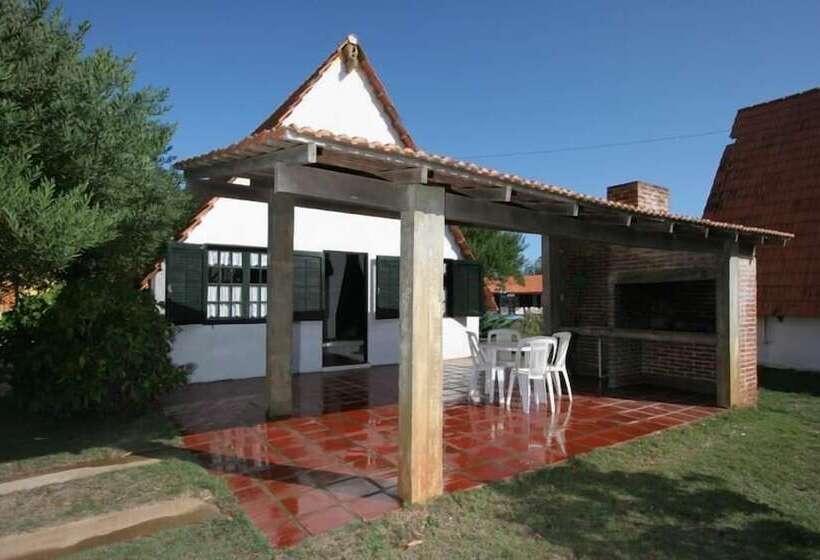 هتل Complejo Turístico Anaconda Cabañas