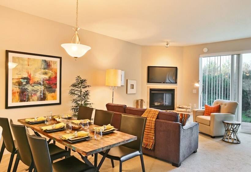 فندق Outlook Condos At Oyhut Bay Resort
