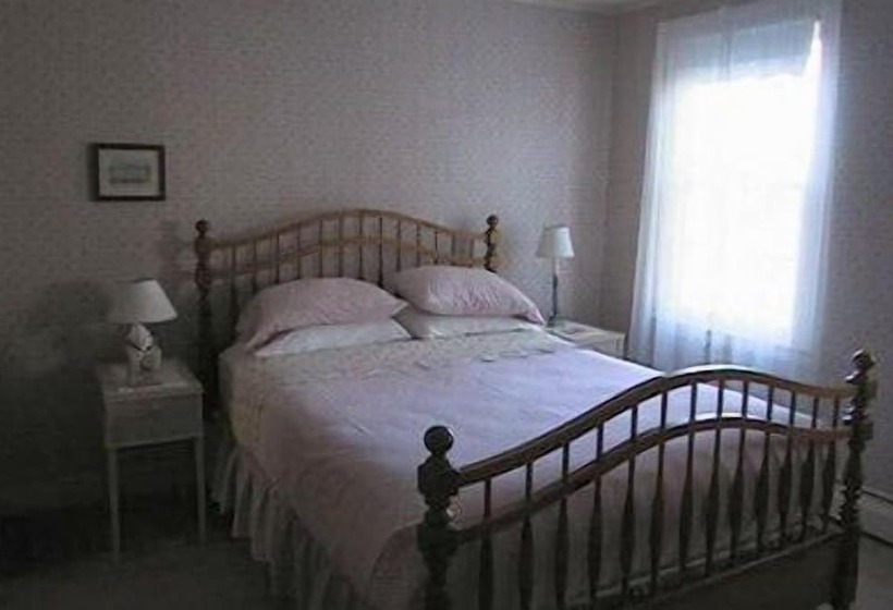 مبيت وإفطار Inn At Neshobe River