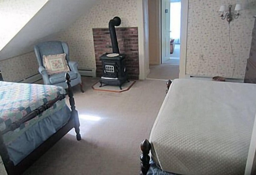 مبيت وإفطار Inn At Neshobe River