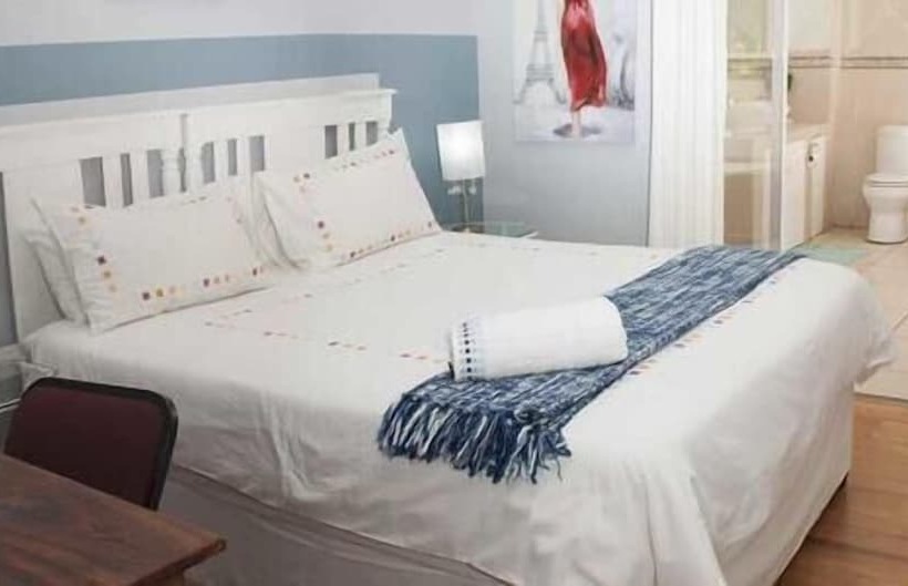 Bed and Breakfast Tarragon Guest House