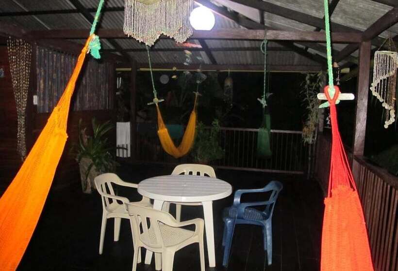 مسافرخانه Posada Los Delfines