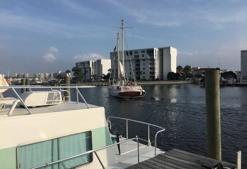 호텔 Emerald Coast Houseboat