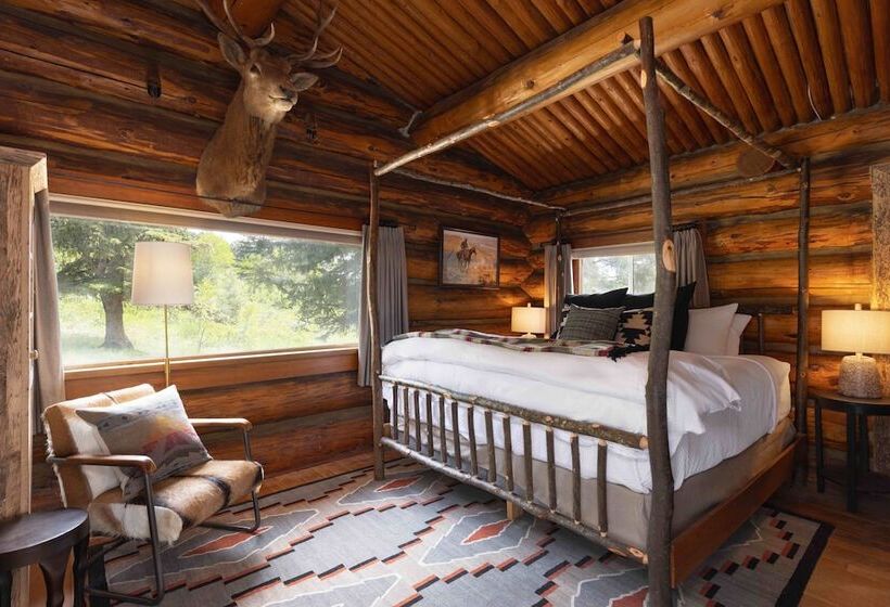 فندق Lone Mountain Ranch