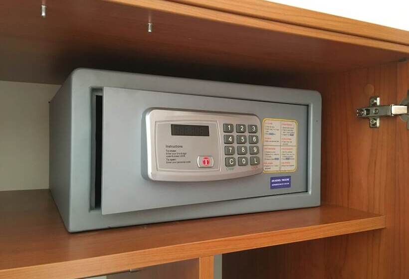 ホテル Meridian   Landshut