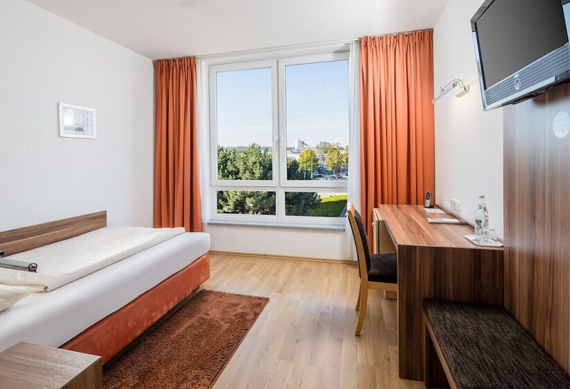 ホテル Meridian   Landshut