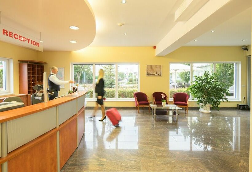 ホテル Meridian   Landshut