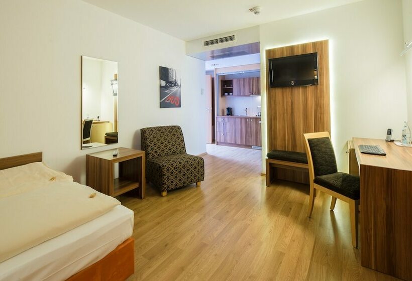 ホテル Meridian   Landshut