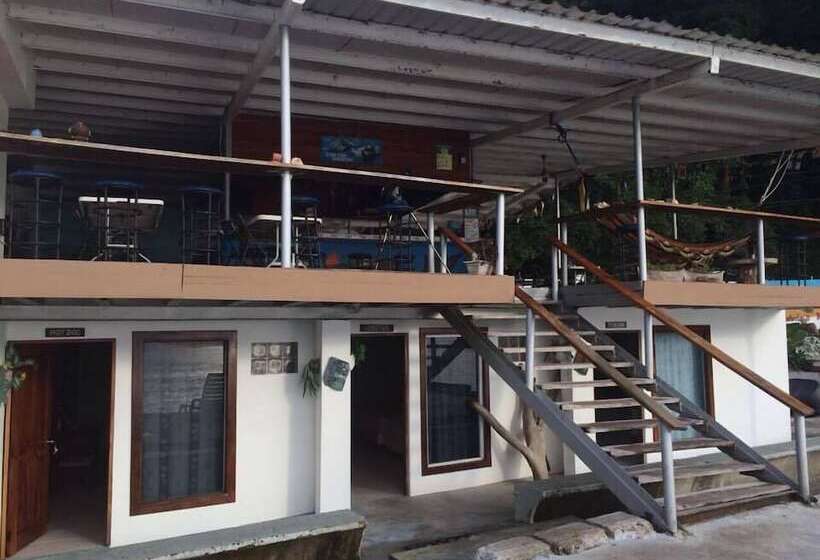 בית מלון כפרי Panama Divers & Octopus Garden Dive Center