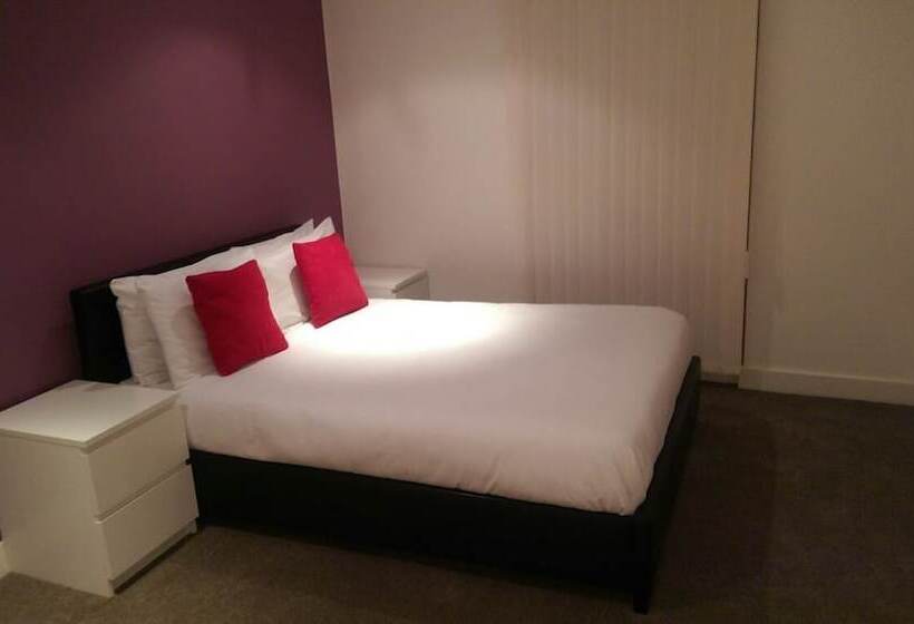 هتل Starlite Serviced Apartments