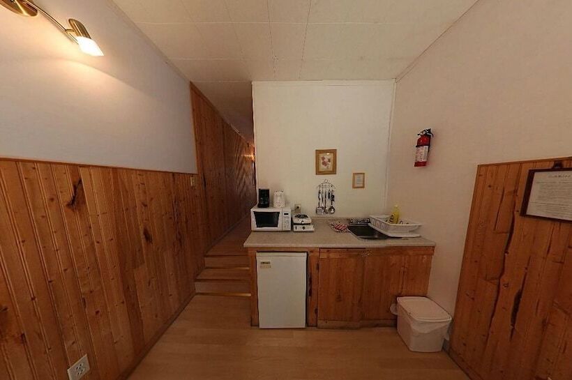 Lac Des Roches Resort